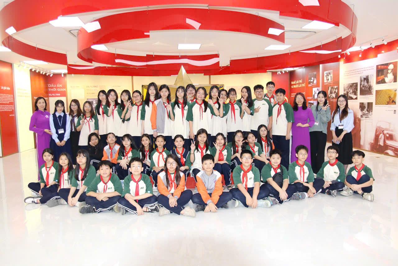 Nơi gìn giữ ký ức - không gian trưng bày "Thưởng lãm Châu phê – Lưu dấu Mộc bản": Tiết học trải nghiệm di sản dân tộc đầy cảm xúc của tập thể 6A2