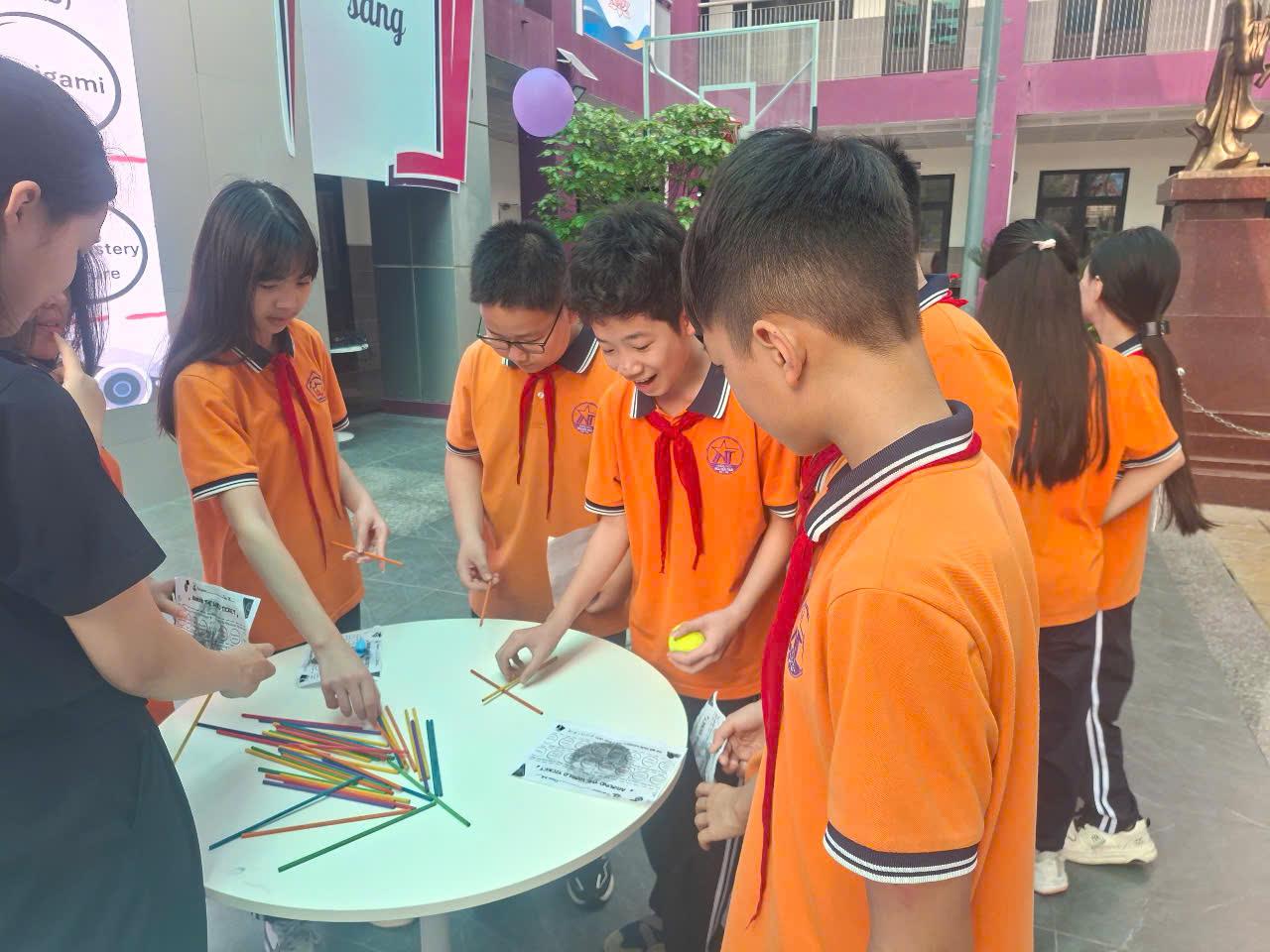 Lễ hội Tiếng Anh đáng nhớ của lớp 6A5